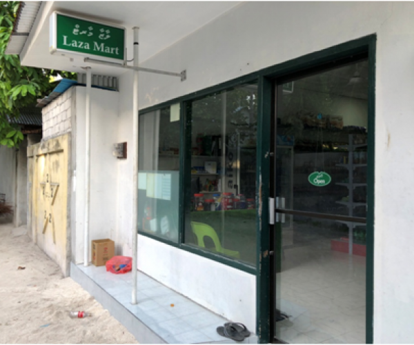 Laza Mart shop entrance on Thoddoo