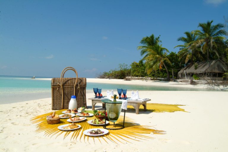 Picnic en una isla deshabitada