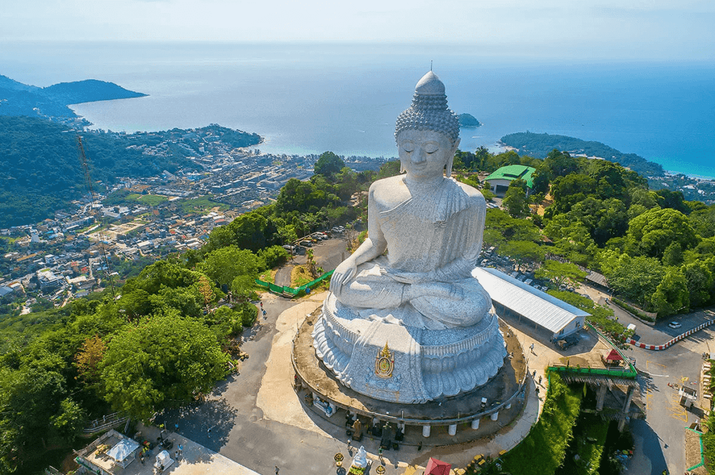Monumento histórico y cultural Gran Buda de Phuket
